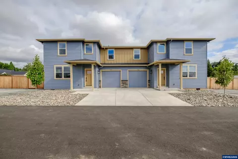 186 SE 188 Se Lacreole Dr, Dallas, OR 97338