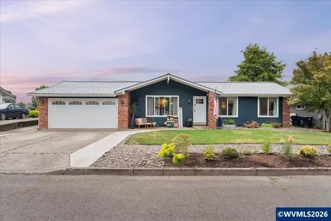350 Cindy Ln NW, Mount Angel, OR 97362