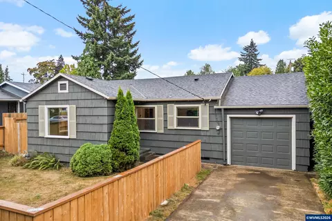 9525 N Hodge Ave, Portland, OR 97203