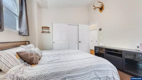 Bedroom - 18283 Davis St, Sandy, OR 97055 photo 3 of 5