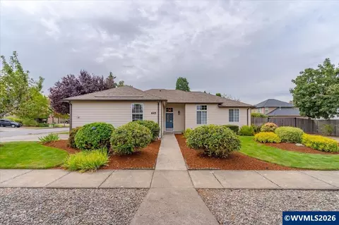 645 N 12th Ave, Stayton, OR 97383