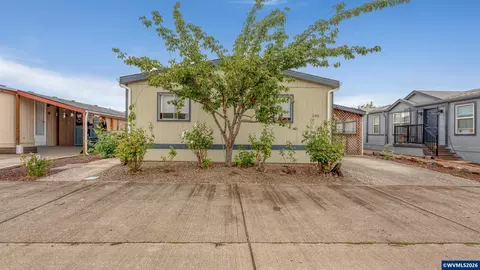 200 Market St #240, Lebanon, OR 97355