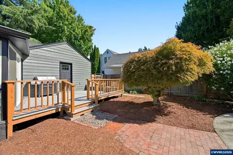 Exterior - 390 Sunset Ave N, Keizer, OR 97303 photo 7 of 20