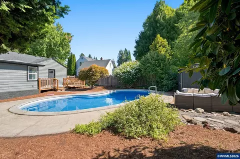 Exterior - 390 Sunset Ave N, Keizer, OR 97303 photo 9 of 20