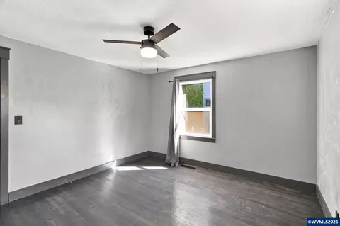 Bedroom - 390 Sunset Ave N, Keizer, OR 97303 photo 3 of 3