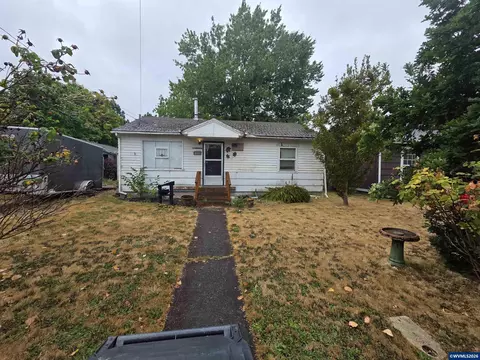 330 SE 15th Ave, Albany, OR 97322