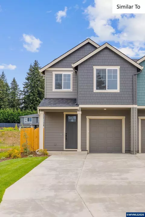 522 Spring Bl Bl, Woodburn, OR 97071