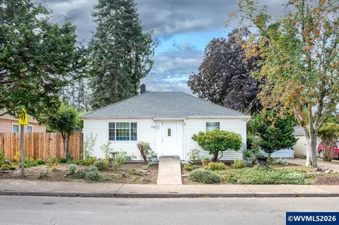 3040 D St NE, Salem, OR 97301