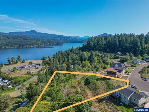 6304 Lakepointe Way, Sweet Home, OR 97386
