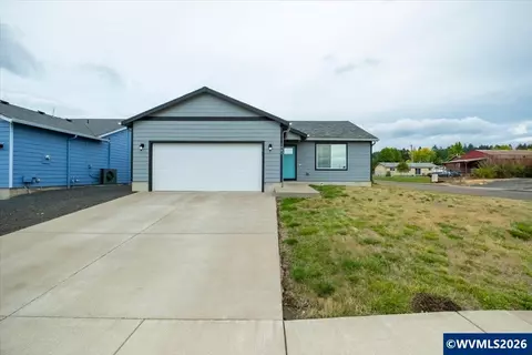 1231 46th Ct, Sweet Home, OR 97386