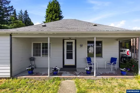 5226 Poplar St, Sweet Home, OR 97386