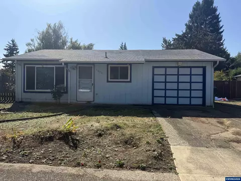 1090 Sharon Lp Lp SE, Salem, OR 97306