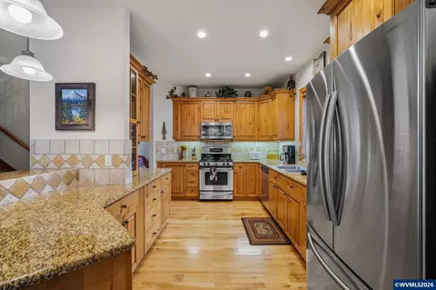 Kitchen - 57414 Sun Eagle Ln, Sunriver, OR 97707 photo 1 of 4