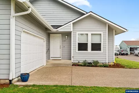 Exterior - 1107 Echo Hollow Rd, Eugene, OR 97402 photo 4 of 8
