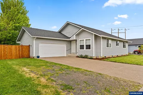Exterior - 1107 Echo Hollow Rd, Eugene, OR 97402 photo 2 of 8