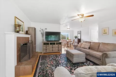 Living - 247 Cedar St, Lyons, OR 97358 photo 5 of 5