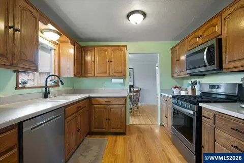 Kitchen - 247 Cedar St, Lyons, OR 97358 photo 2 of 5