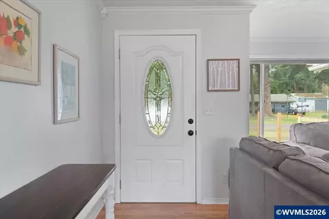 Entry Way - 247 Cedar St, Lyons, OR 97358 photo 2 of 3