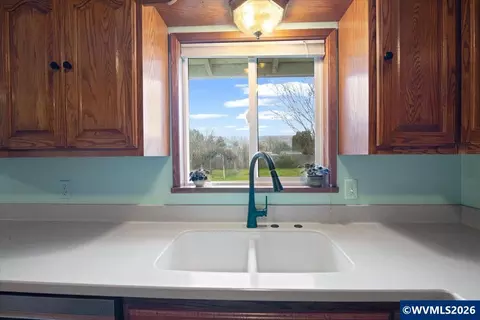 Kitchen - 247 Cedar St, Lyons, OR 97358 photo 1 of 5