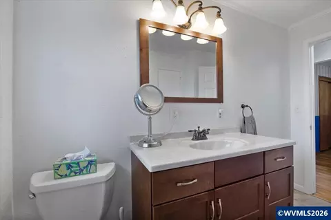 Bath - 247 Cedar St, Lyons, OR 97358 photo 3 of 3