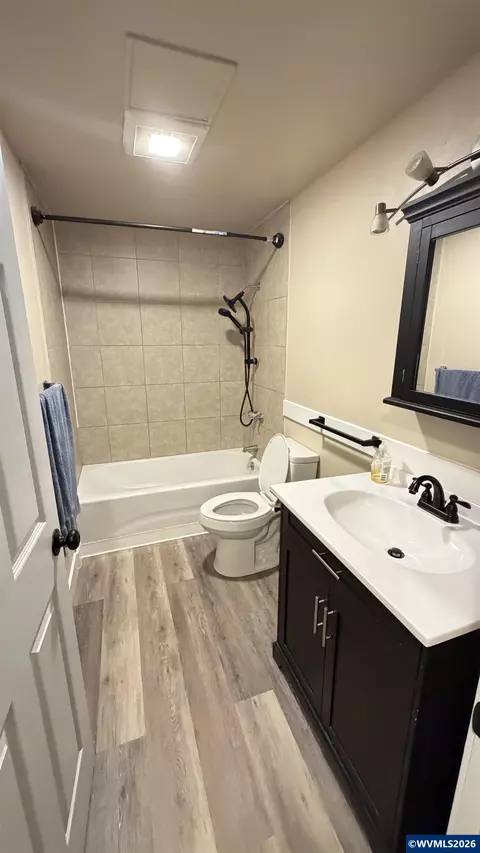 Bath - 411 NE 3rd St, Willamina, OR 97396 photo 1 of 1