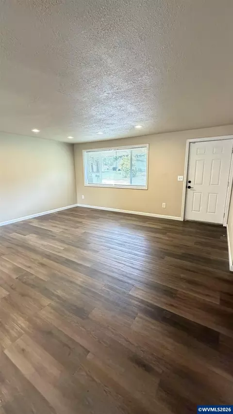 Living - 411 NE 3rd St, Willamina, OR 97396 photo 3 of 3