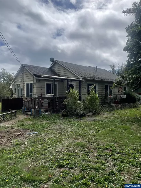 130 Lombard St, Falls City, OR 97344