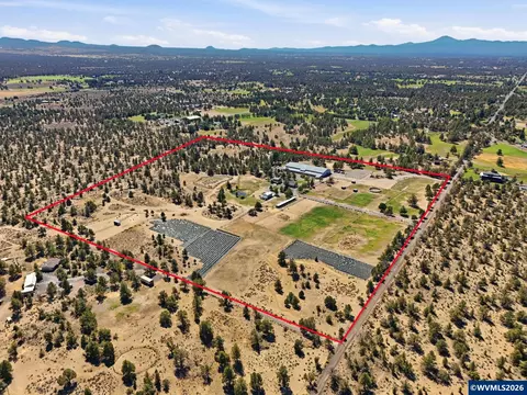 View/Area - 23525 Bear Creek Rd, Bend, OR 97701 photo 4 of 4
