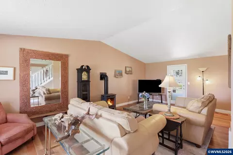 Living - 23525 Bear Creek Rd, Bend, OR 97701 photo 1 of 3