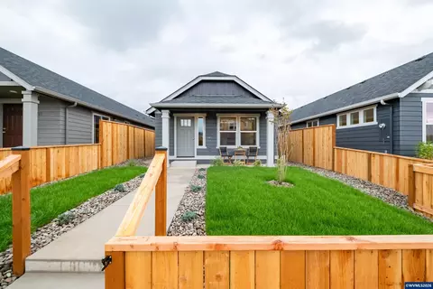 4784 SE Harrier St, Albany, OR 97322