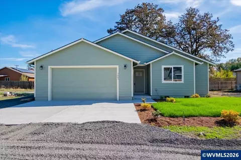 3685 Green River Rd, Sweet Home, OR 97386