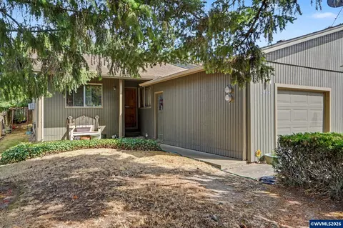 2486-2488 Wintergreen Ave NW, Salem, OR 97304