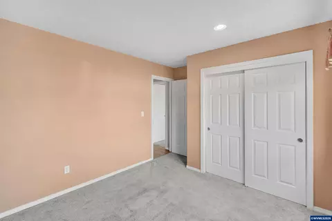 Bedroom - 4236 Geranium Ave NE, Salem, OR 97305 photo 6 of 6