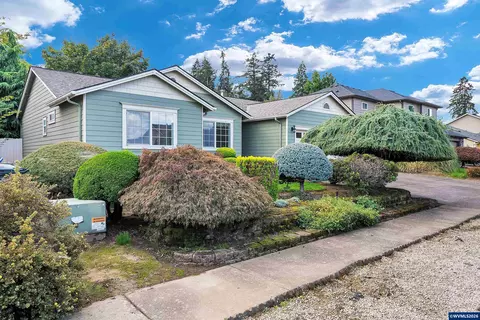 4236 Geranium Ave NE, Salem, OR 97305