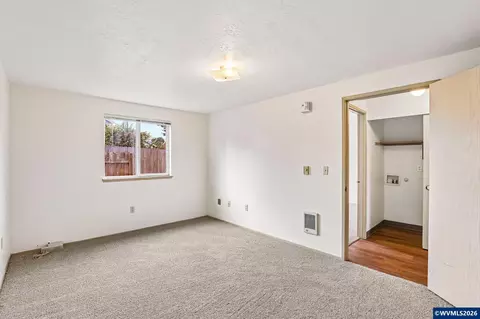 Bedroom - 1149 D St, Independence, OR 97351 photo 5 of 14