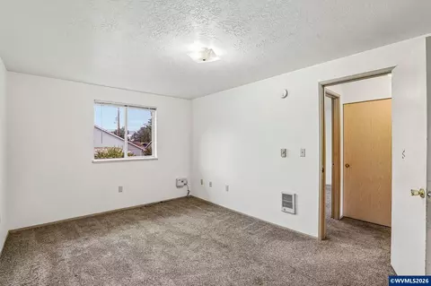Bedroom - 1149 D St, Independence, OR 97351 photo 12 of 14