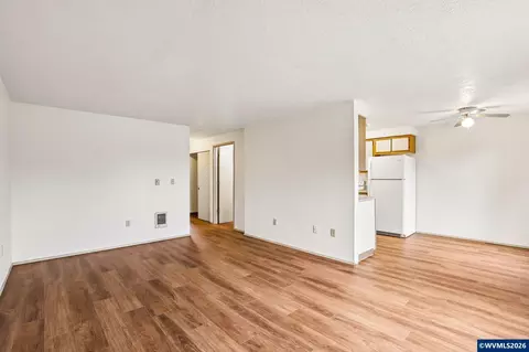 Living - 1149 D St, Independence, OR 97351 photo 1 of 11