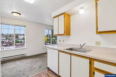 Kitchen - 1149 D St, Independence, OR 97351 photo 7 of 7
