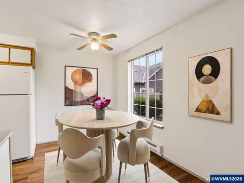 Dining - 1149 D St, Independence, OR 97351 photo 1 of 2