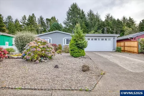385 SE Anchor Ave, Depoe Bay, OR 97341