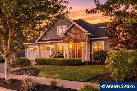 2178 Meridian Dr, Woodburn, OR 97071