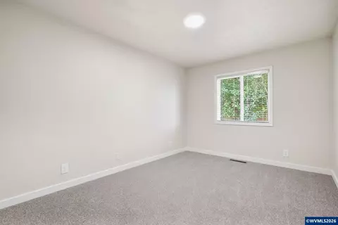 Bedroom - 5775 Moonstone Lp Lp SE, Salem, OR 97306 photo 6 of 7
