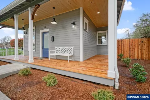 Exterior - 46 Walnut St, Independence, OR 97351 photo 4 of 5