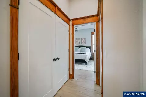 Entry Way - 46 Walnut St, Independence, OR 97351 photo 5 of 6