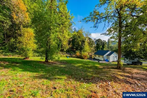 10175 Sunnyside Rd SE, Jefferson, OR 97352