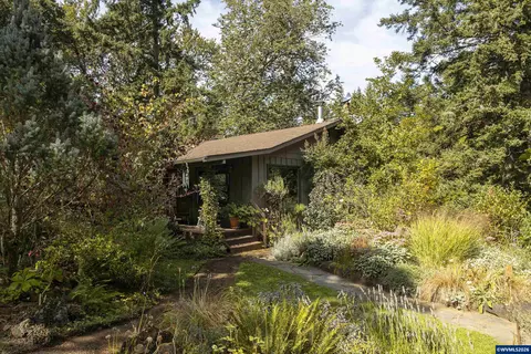 Exterior - 4599 Eagle Crest Rd NW, Salem, OR 97304 photo 8 of 20