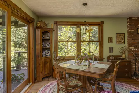 Dining - 4599 Eagle Crest Rd NW, Salem, OR 97304 photo 2 of 2