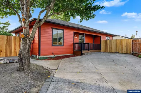 2645 Evergreen Ct NE, Salem, OR 97301