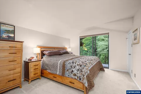Bedroom - 27828 Gibralter Lp Lp, Eugene, OR 97405 photo 6 of 9