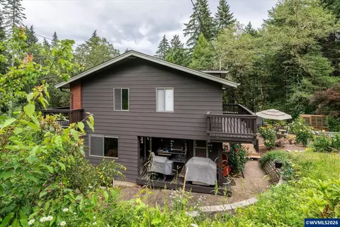 Exterior - 27828 Gibralter Lp Lp, Eugene, OR 97405 photo 5 of 14